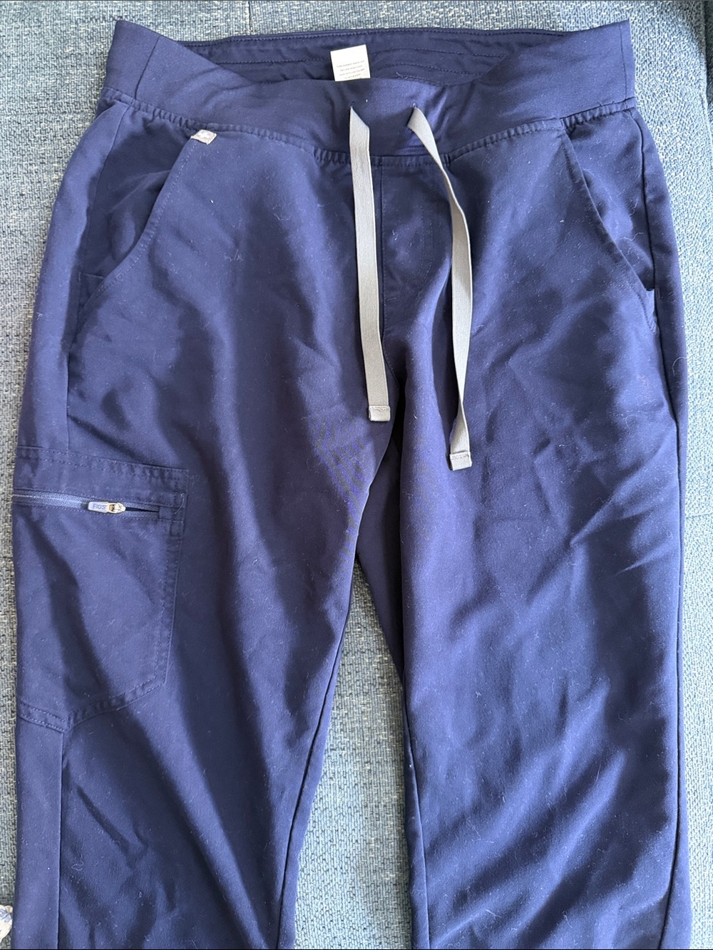 Figs Zamora Jogger Scrub Pant in Navy